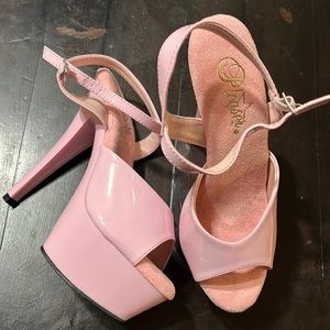 Baby pink pleasers 🖤💀